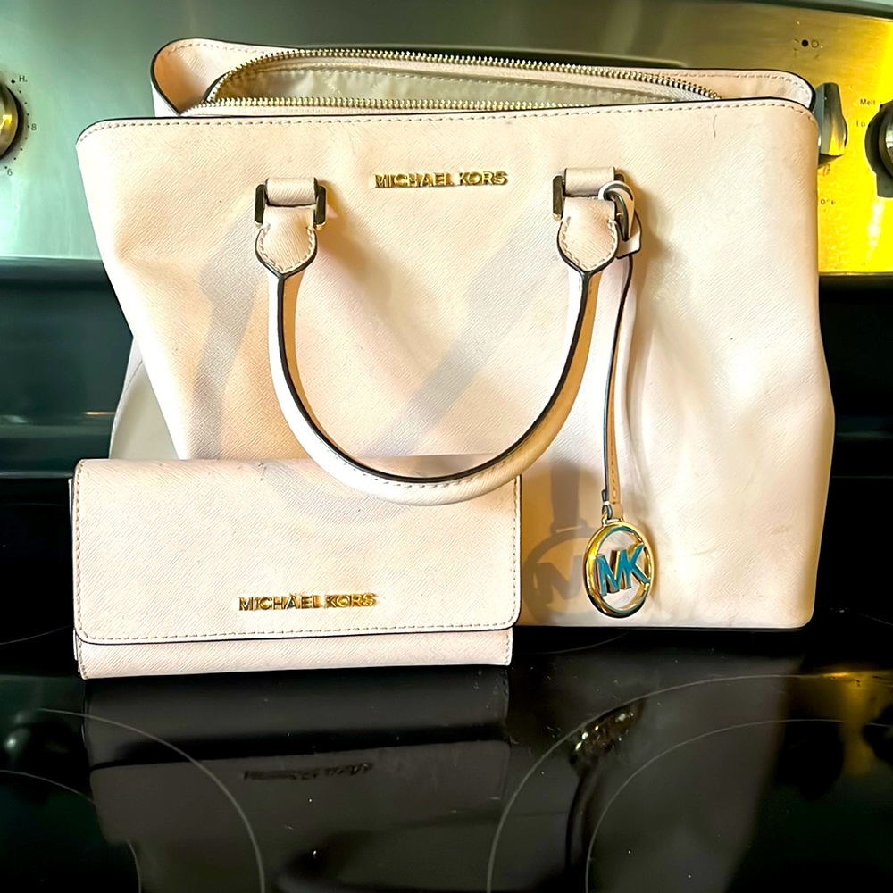 Michael Kors handbag/wallet